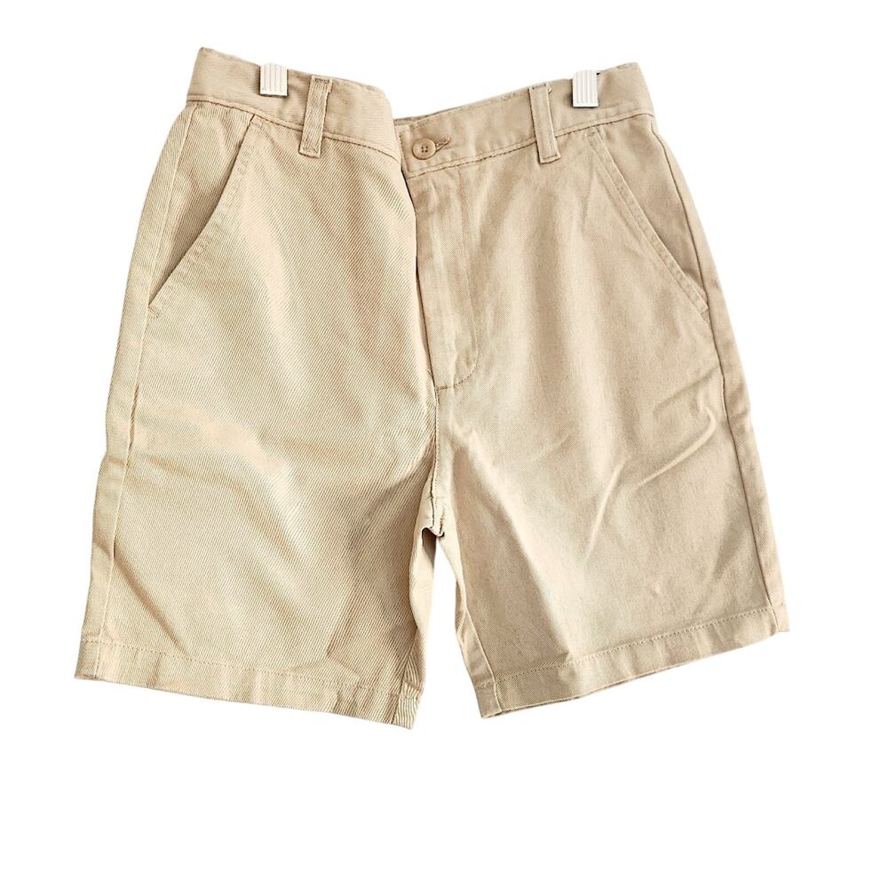 14 New Class Club flat front shorts